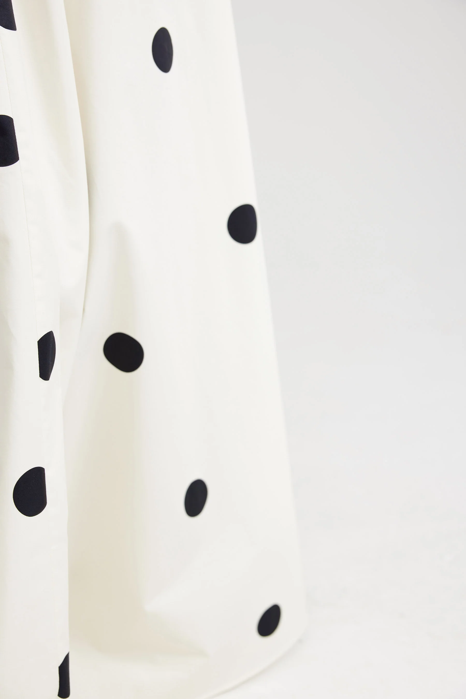 FRANKIE DRESS IN NERO/MILK DOT - Image 5
