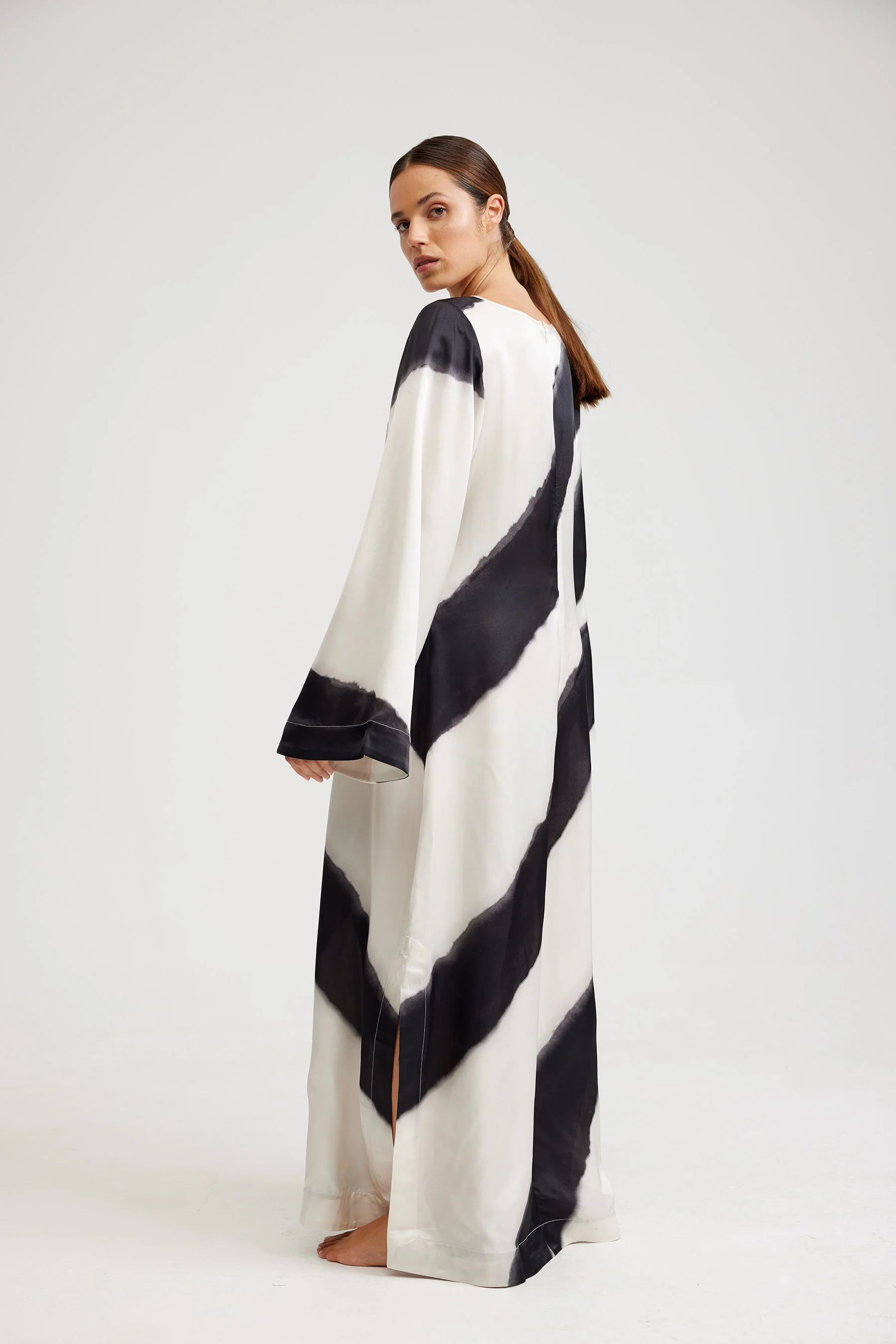 HEIDI DRESS IN NERO/MILK - Image 6