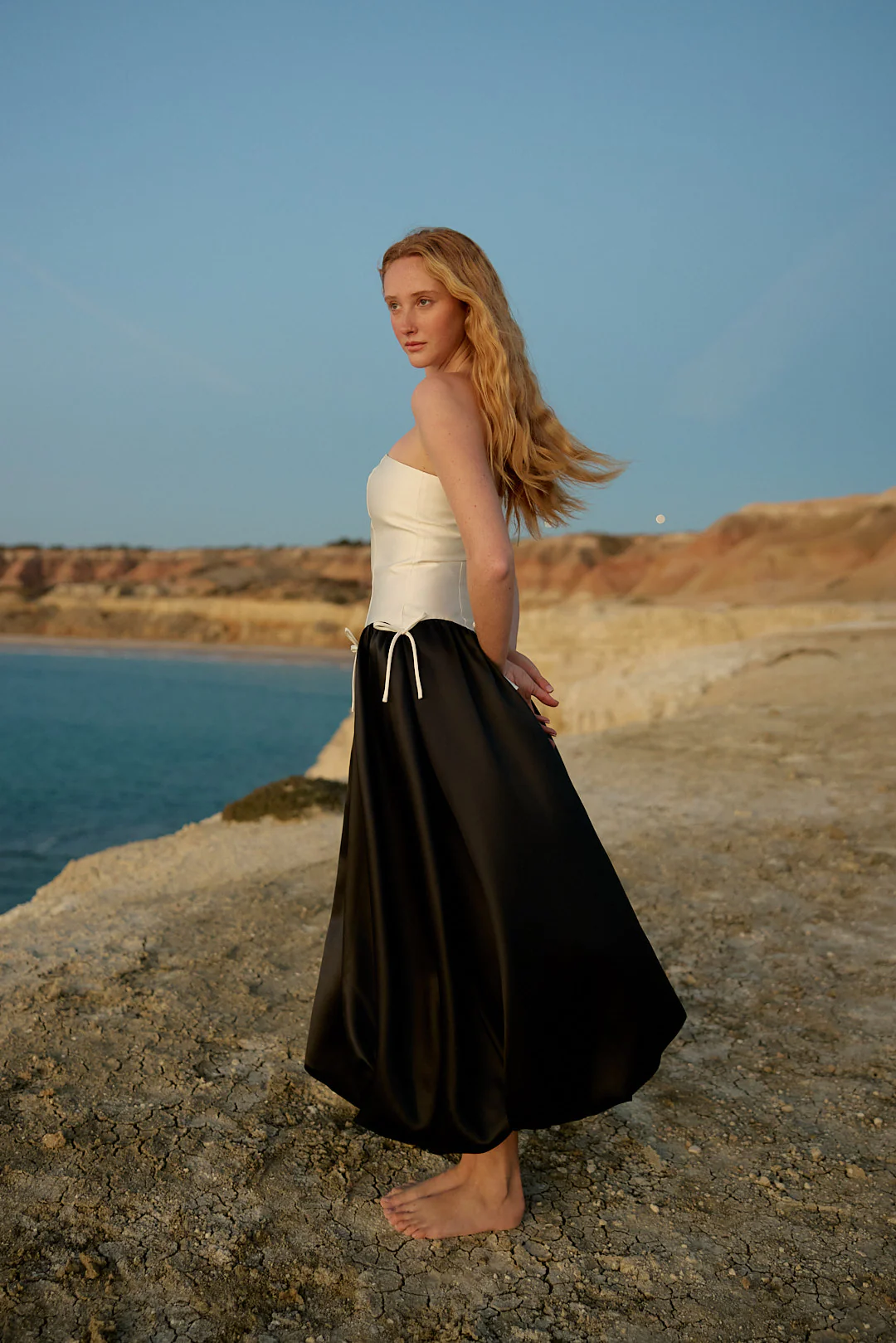 MARGUERITE GOWN NERO ANTIQUE - Image 3