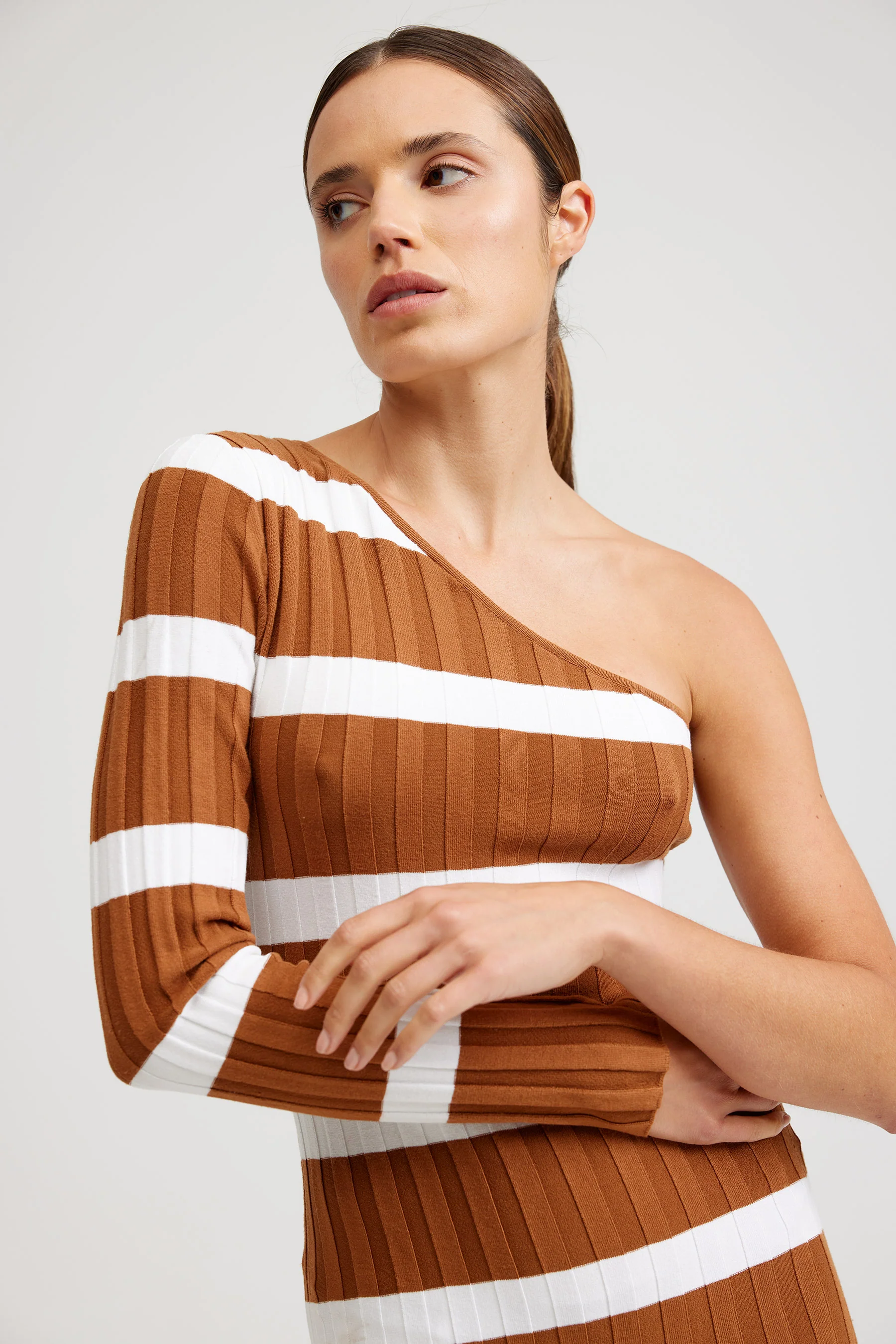 CARMEN DRESS IN MILK/CIGAR STRIPE - Image 3