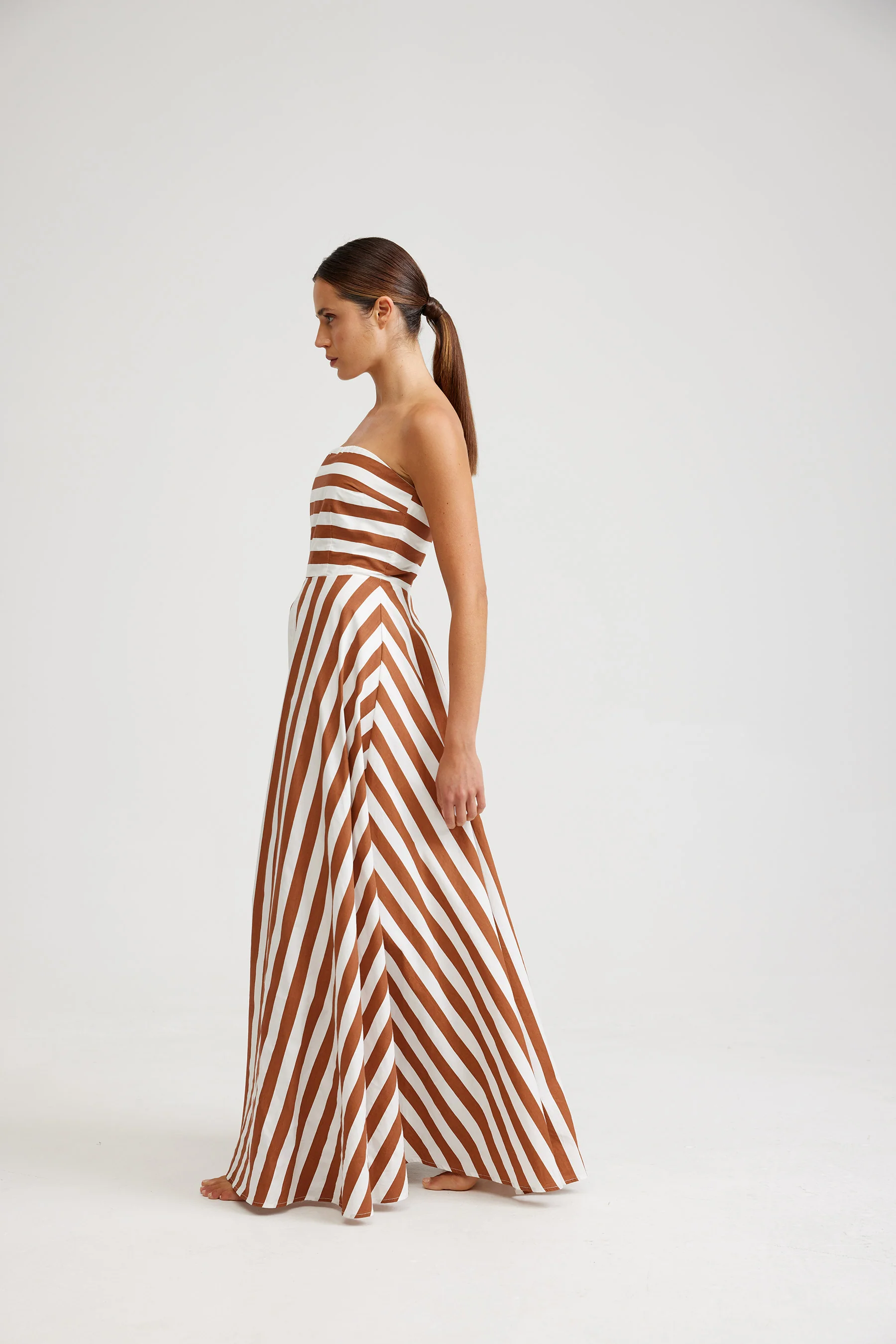 HAZEL DRESS IN CIGAR/OPTIC STRIPE - Image 5